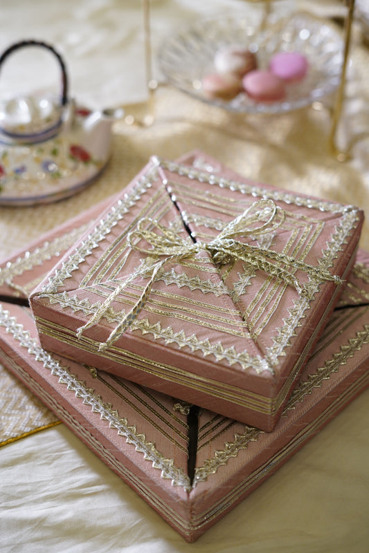 BIG GIFT BOX